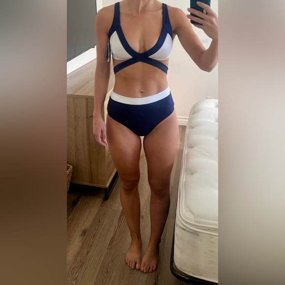 NWT Les Canebiers St. Tropez Palmier Bikini Top (Top Only) - Size 44 - Picture 1 of 9